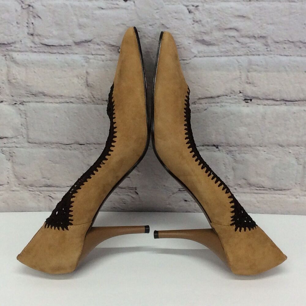 Ann Marino Leather Suede Pump Shoes Womens Size 7.5 Tan/Black Crochet Trim Heels - Picture 6 of 12